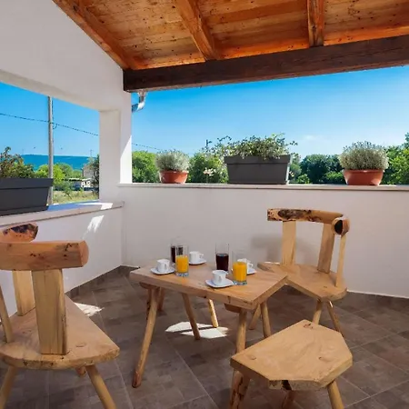 Σπίτι διακοπών Ferienhaus Mit Privatpool Fur 7 Personen Ca 230 Qm In Sibenik-radonic, Dalmatien Dalmatinisches Hinterland
